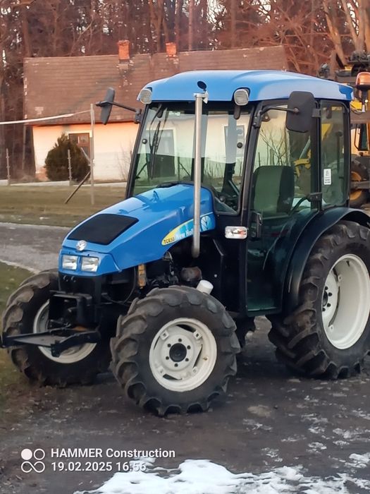 Ciągnik sadowniczy komunalny New Holland TCE 50