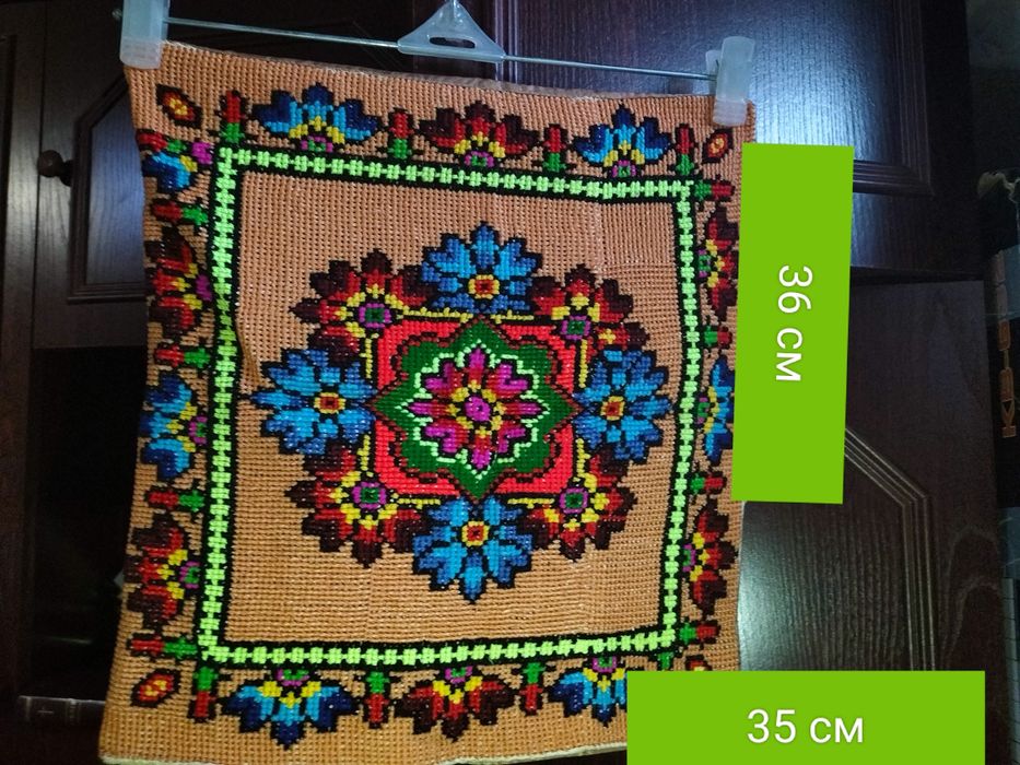 Продам вишитий килим і доріжки