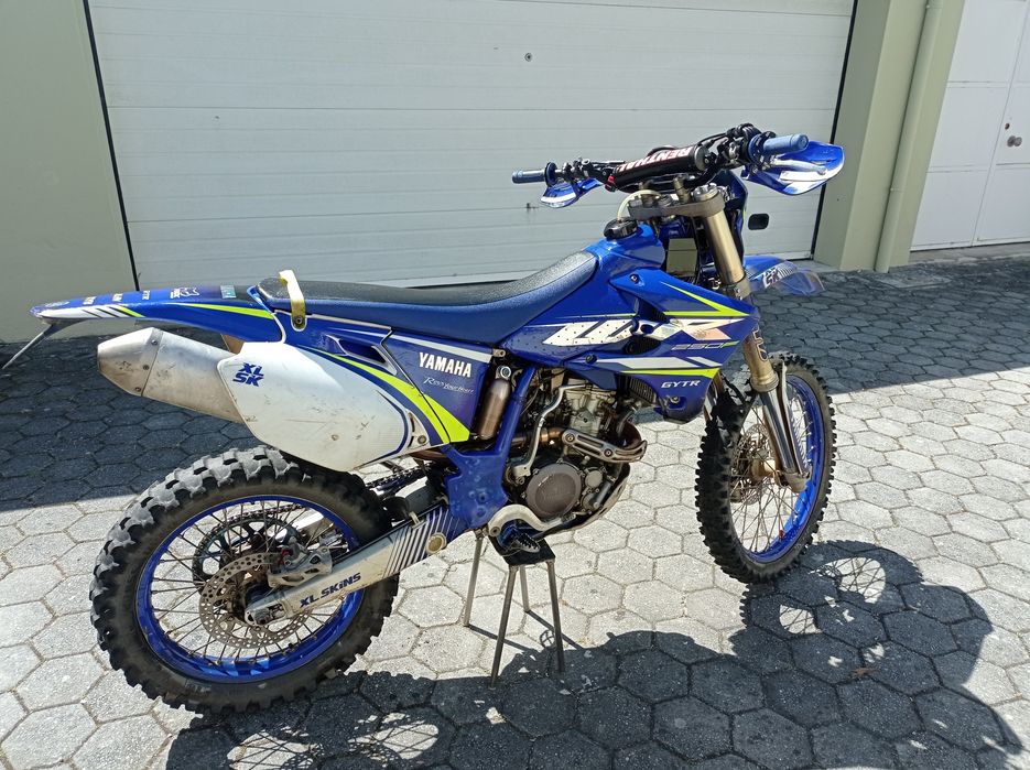 Vendo Yamaha WR 250 de 2007