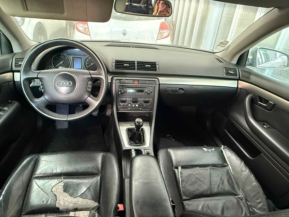 VENDO AUDI A4 2004 B6 (Peças ou reparação)