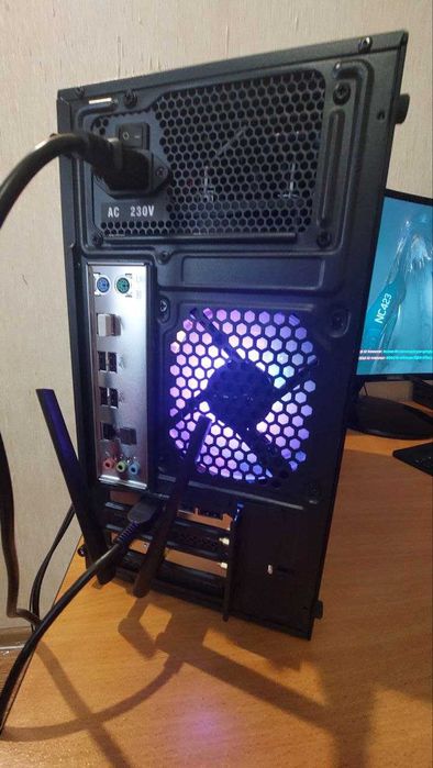 Бюджетний робочий/ігровий/мультимедіа ПК