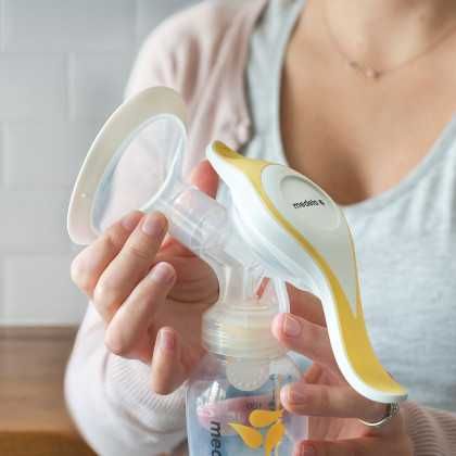 Механічний молоковідсмоктувач Medela Harmony Manual breast pump