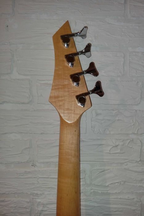 Бас гитара Pasadena