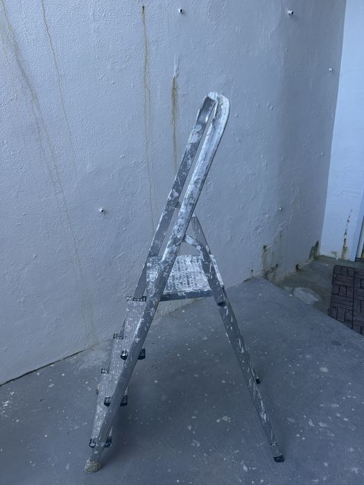 Escadote de 3 degraus