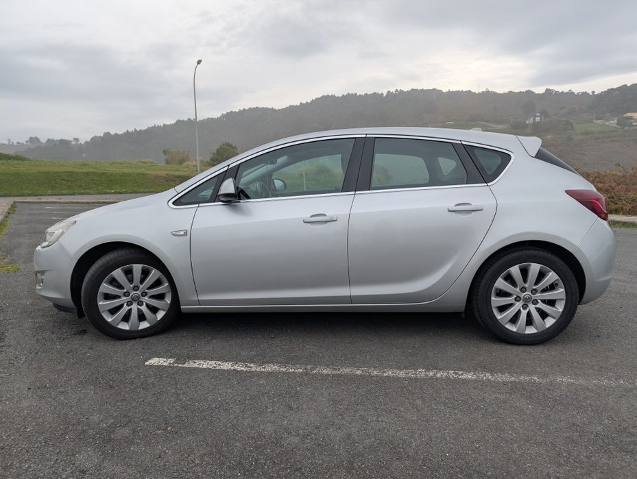 Opel Astra J 1.7 CDTI COSMO