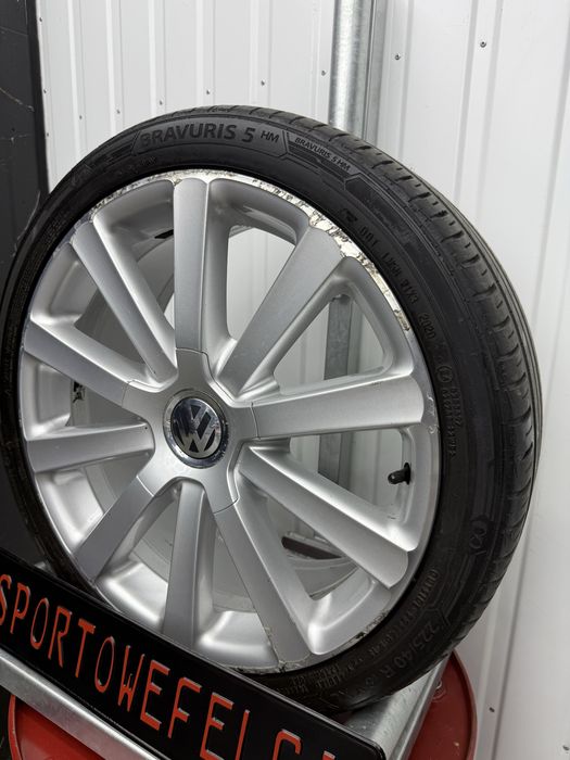 Alufelgi KOMPLET 18 cali 5x112 VW Omanyt R36 Golf Passat Sciroco Opony