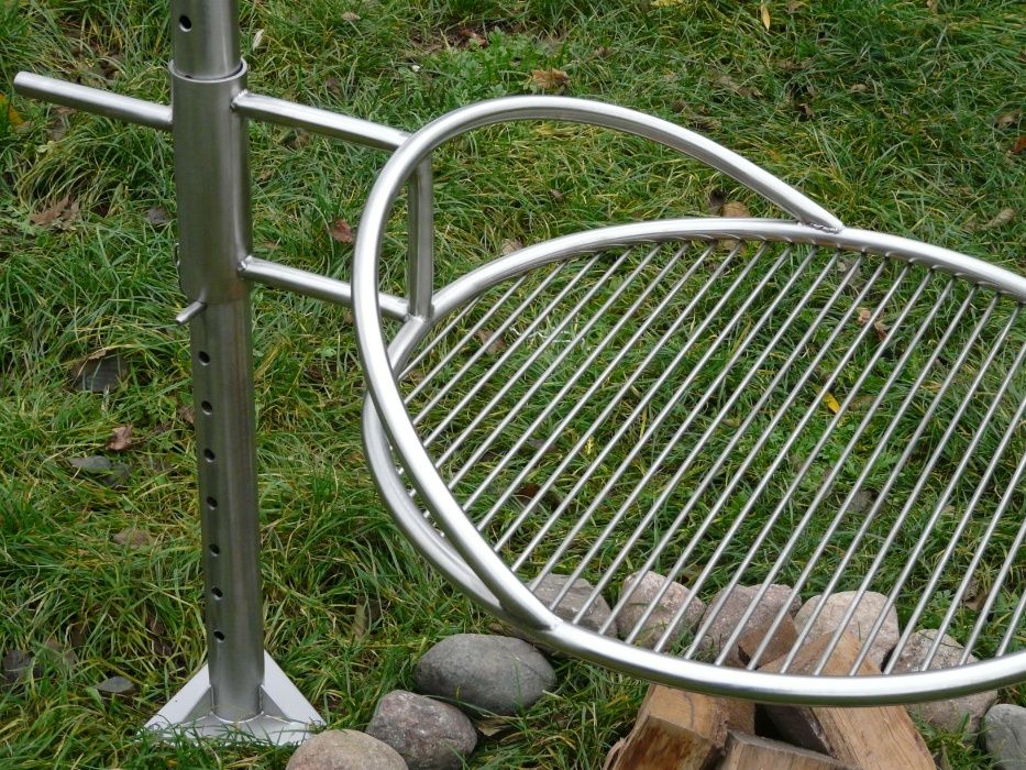 Grill - ruszt nierdzewny na stopie 600