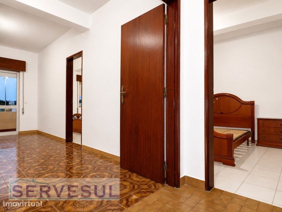 Apartamento de 4 quartos, localizado no centro da vila de Messines,...