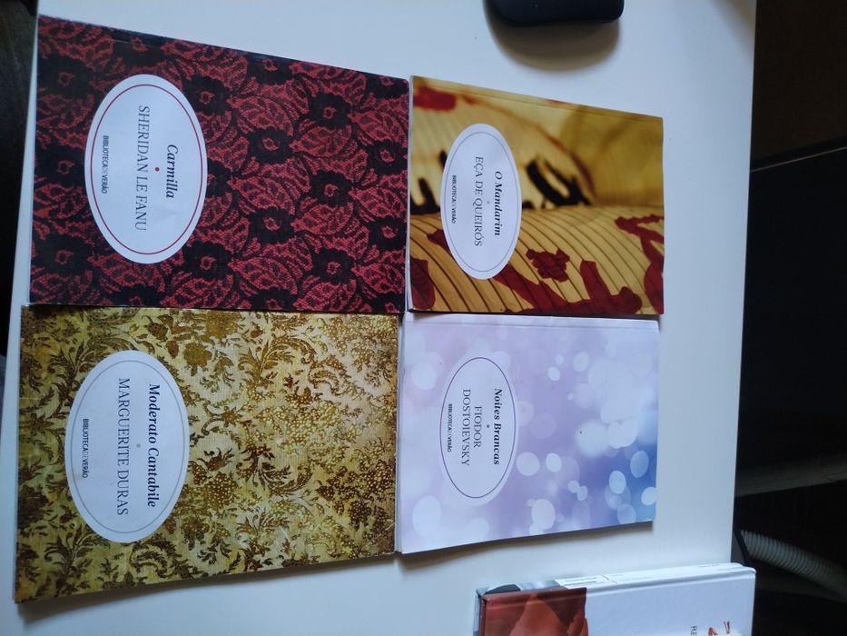Coleções de livros expresso e jornal  de notícias