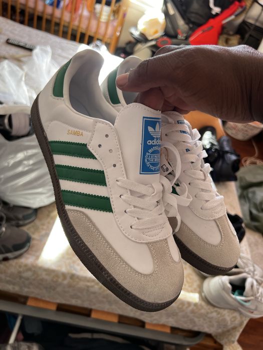 Tenis a venda bom preços  tamanho. 40 a 42