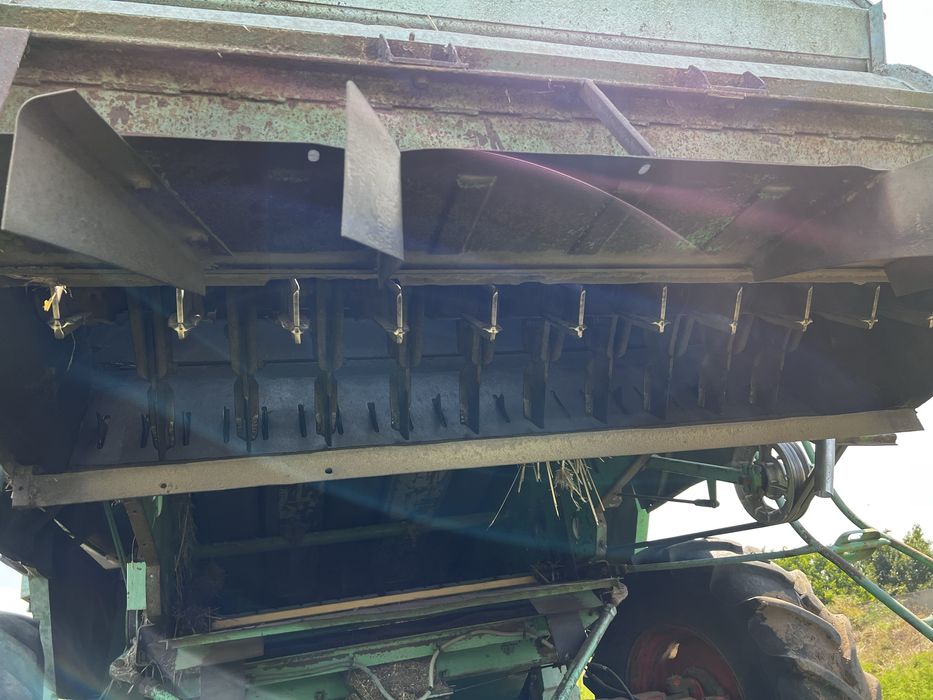 Комбайн Дон 1500б