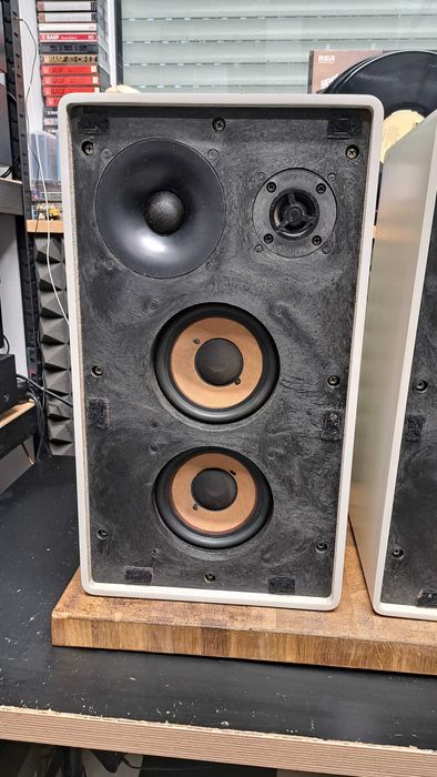 Monitory Saba box 50K