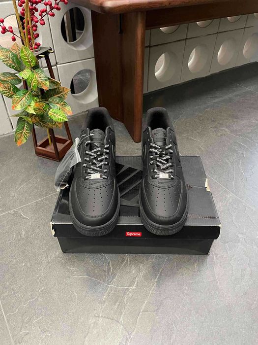 Air Force 1 Low Supreme Czarny r.40