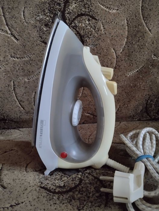 Утюги/праски Philips Scarlet EST Evropa style