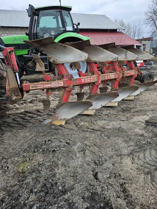 Pług obrotowy naud 4 skibowy