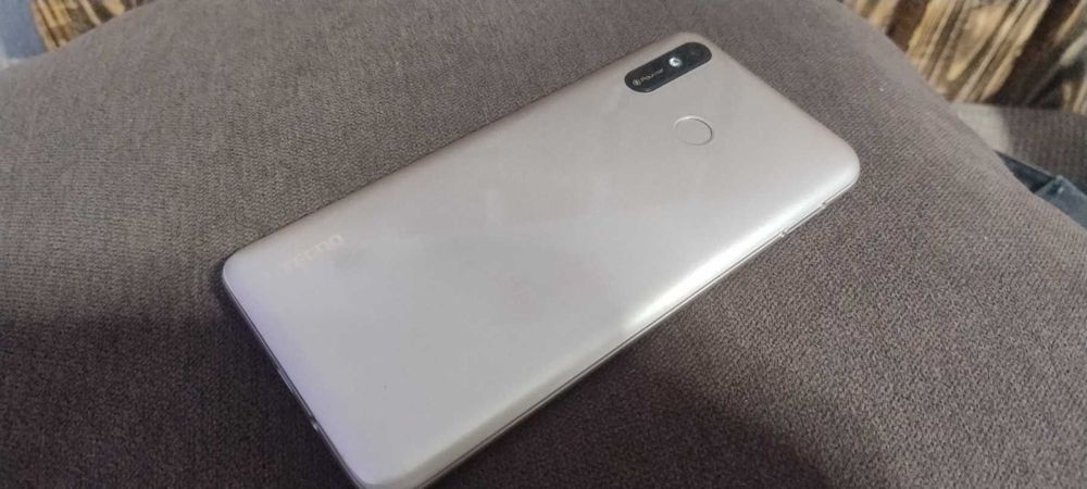 Мобільний телефон Tecno Pouvoir 3 Air