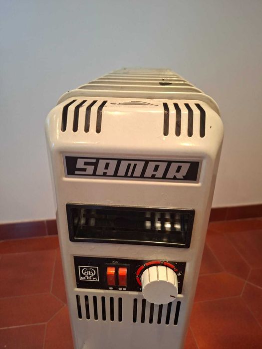 Aquecedor Eléctrico a Óleo