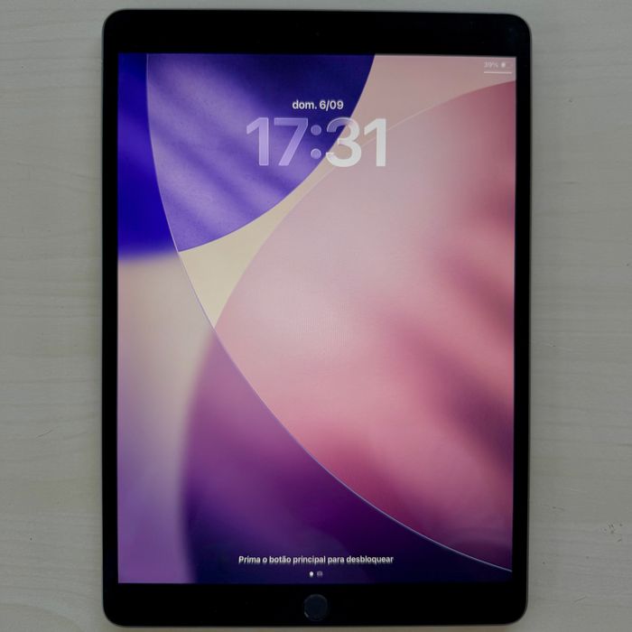 iPad Air 3 c/ Apple Pencil e acessórios (Como Novo)