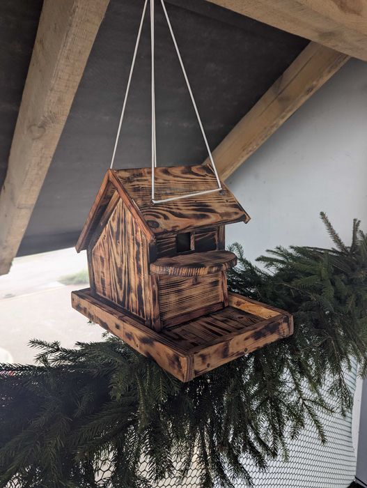 Годівниця для пташок з дерева