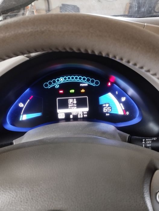 Nissan lif 2012 рік