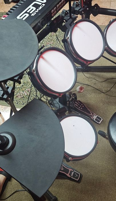 Bateria Electrónica Alesis DM5 Pro Kit