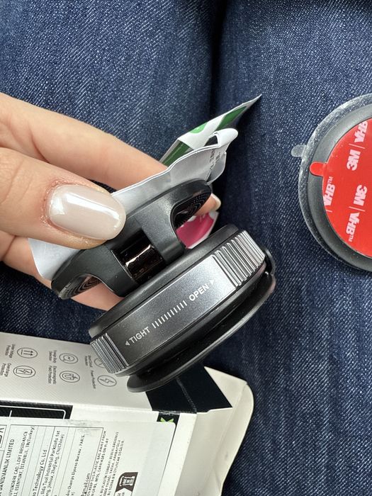 Магнітний тримач для телефона в машину авто