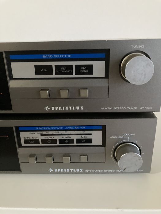 Amplificador e radio