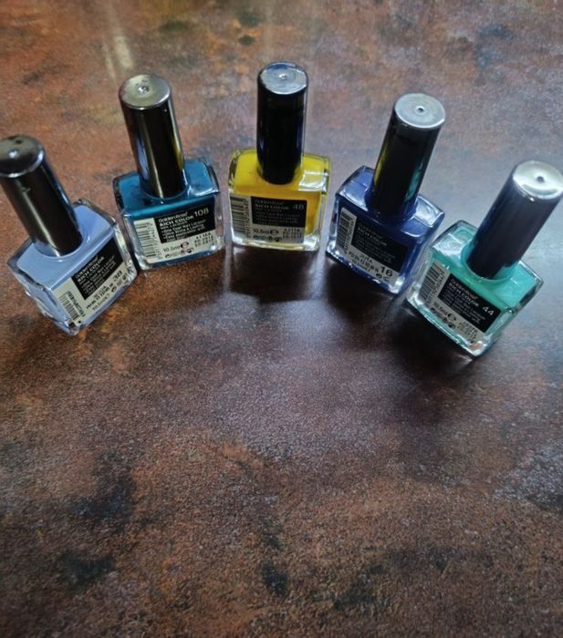 Продам лак для ногтей