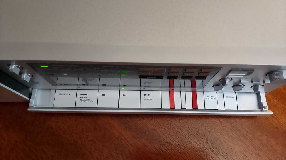 Кассетная дека AKAI GX-F91