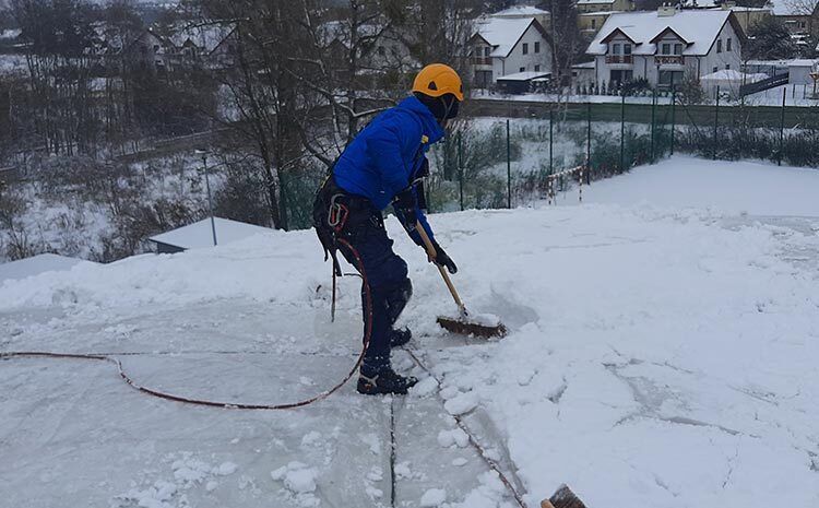 Odsniezanie dachów płaskich