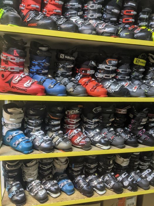 Гірськолижні черевики вживані, свіжі моделі