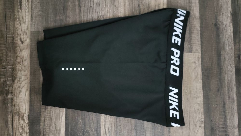 nowe krótkie legginsy NIKE PRO dri-fit
