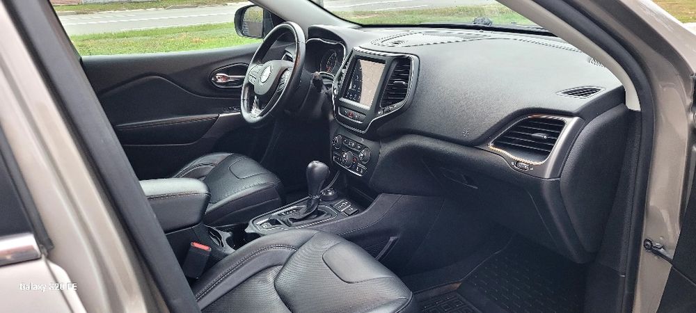 Jeep Cherokee Latitude Lux 2021 3.2 AWD