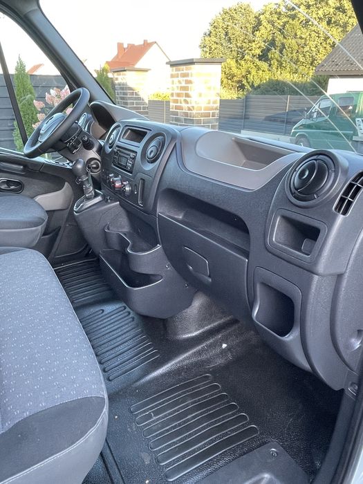 Свіжопригнаний Renault Master, Opel Movano