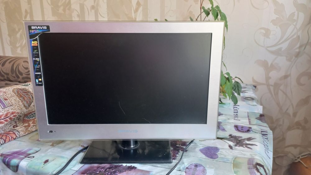 Телевізор бравіс