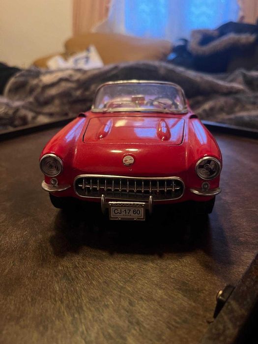 Miniatura 1:18 Chevrolet corvette de 1957