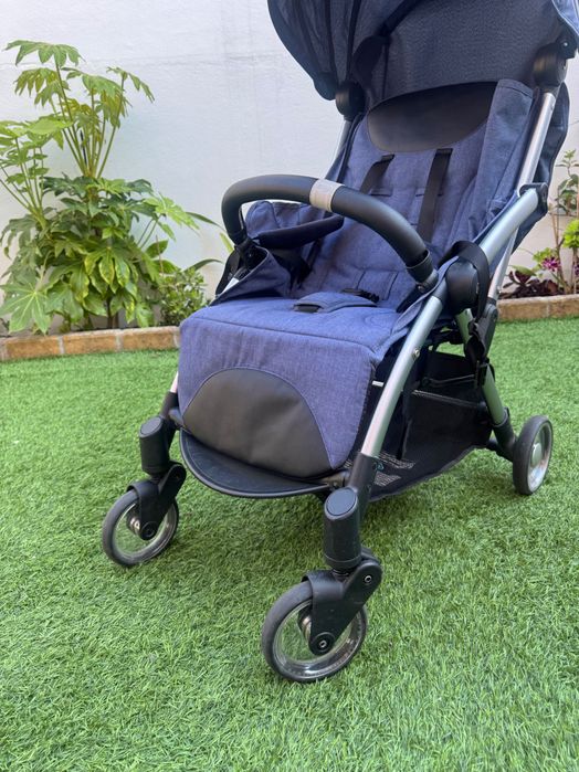 Carrinho passeio Chicco Goody fecha fácil