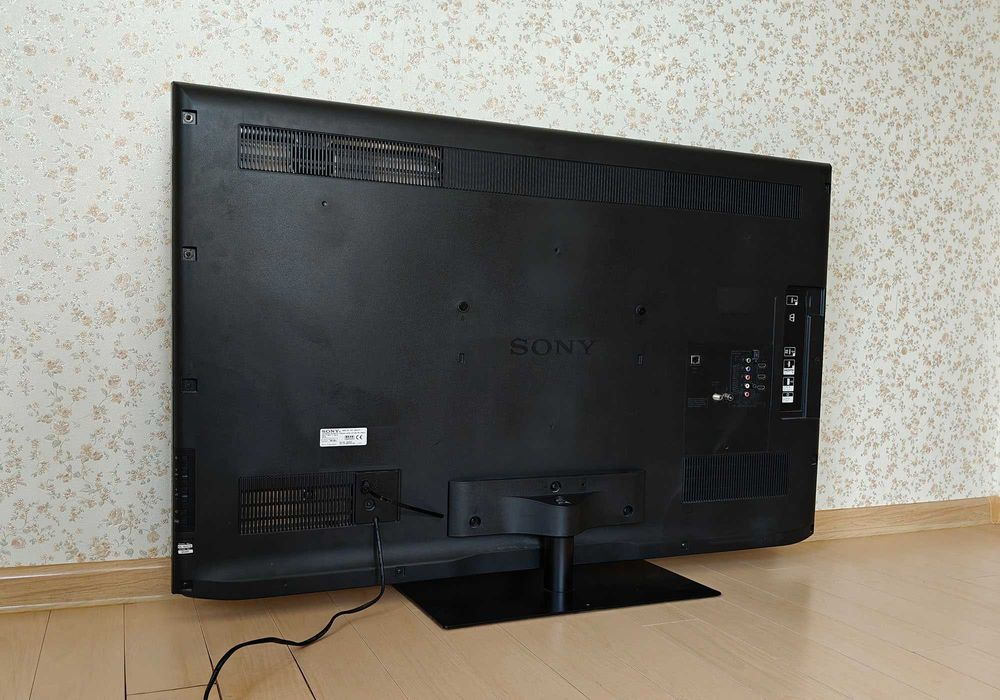Телевізор Sony BRAVIA 46" LED / Full HD 3D / 400 Гц / HDMI / USB