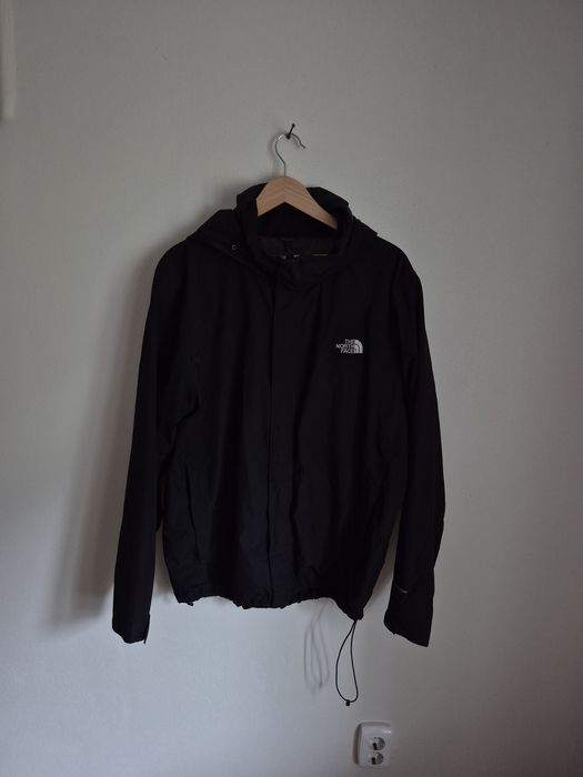 Чорна чоловіча вітровка The north face