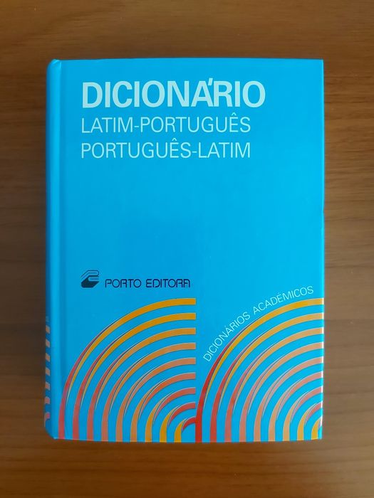 Dicionário académico de Latim