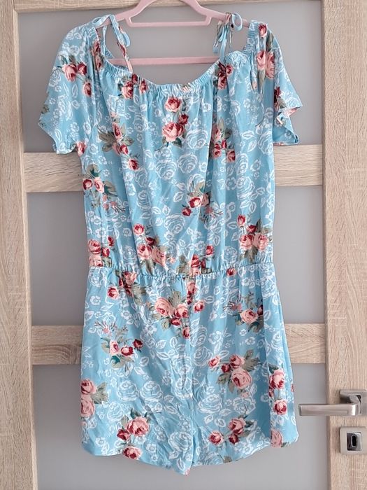 Kostium krótki letni 44/46