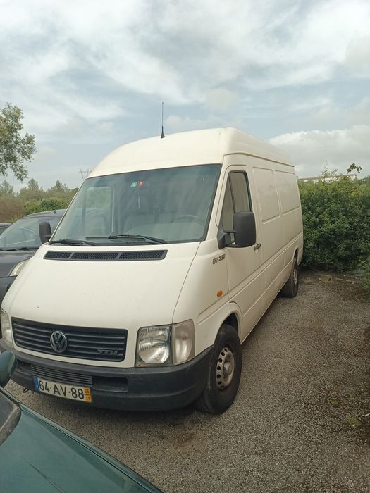 Carrinha para venda VW lt35 de 2005 cilindrada  2500 TDI carrinha em bom estado sempre estimada