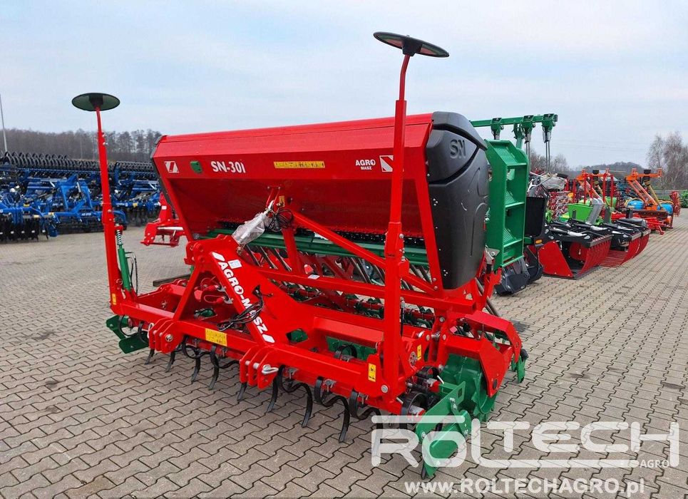 Siewnik Zbożowy Nadbudowany AGRO-MASZ SN301 ANU 3m Stopkowy Talerzowy