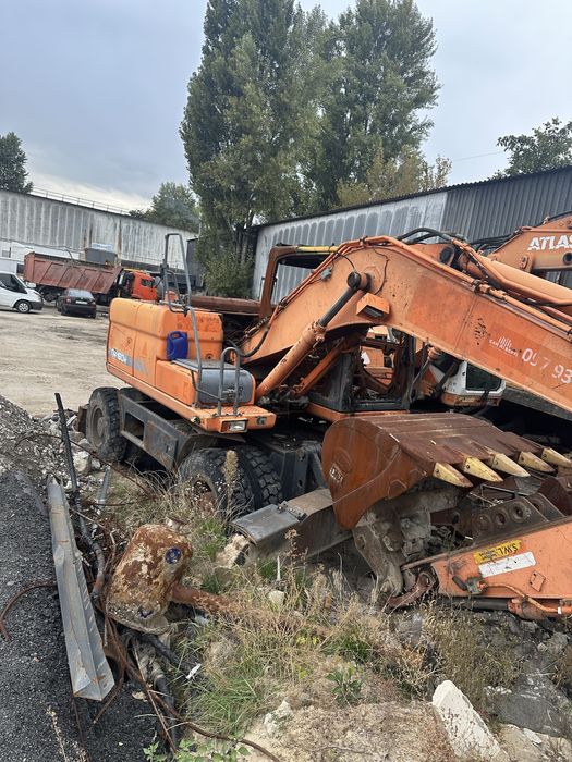 Продам екскаватор дуасан цілий або по запчастинам