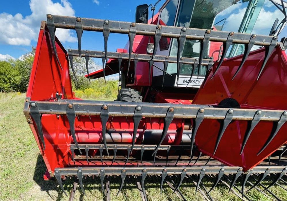 Комбайн MASSEY FERGUSON 28 Hydro