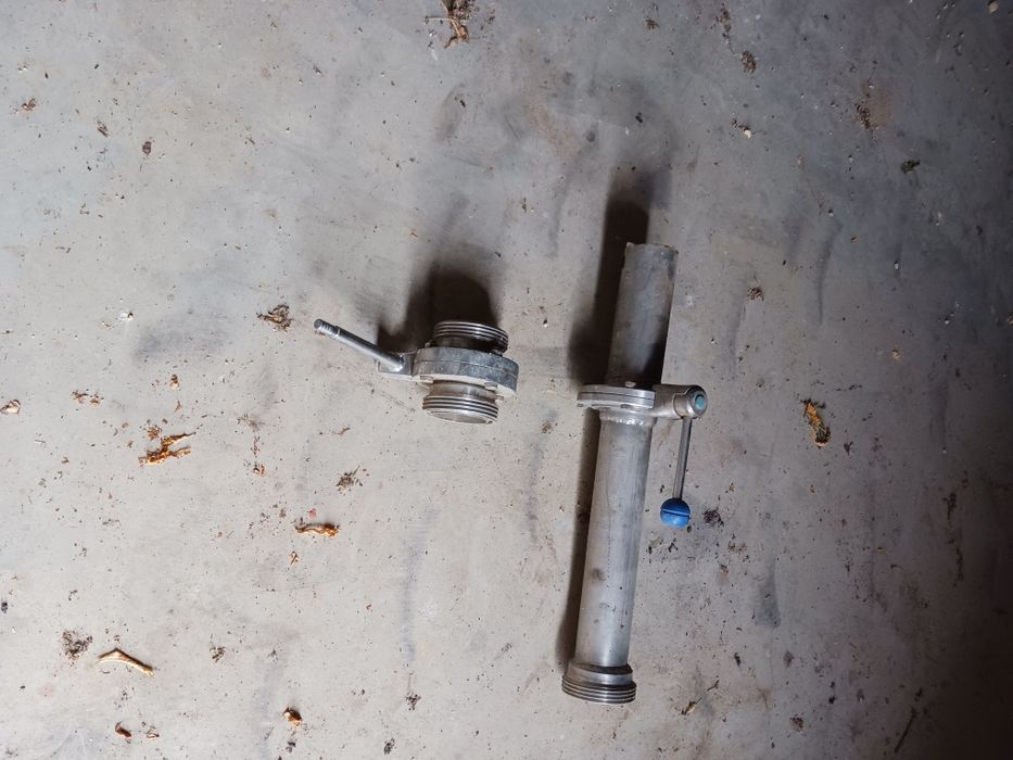 Torneiras de passagem em inox de duas polgadas e meia usadas em bom es