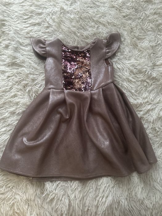 Сукня для дівчинки