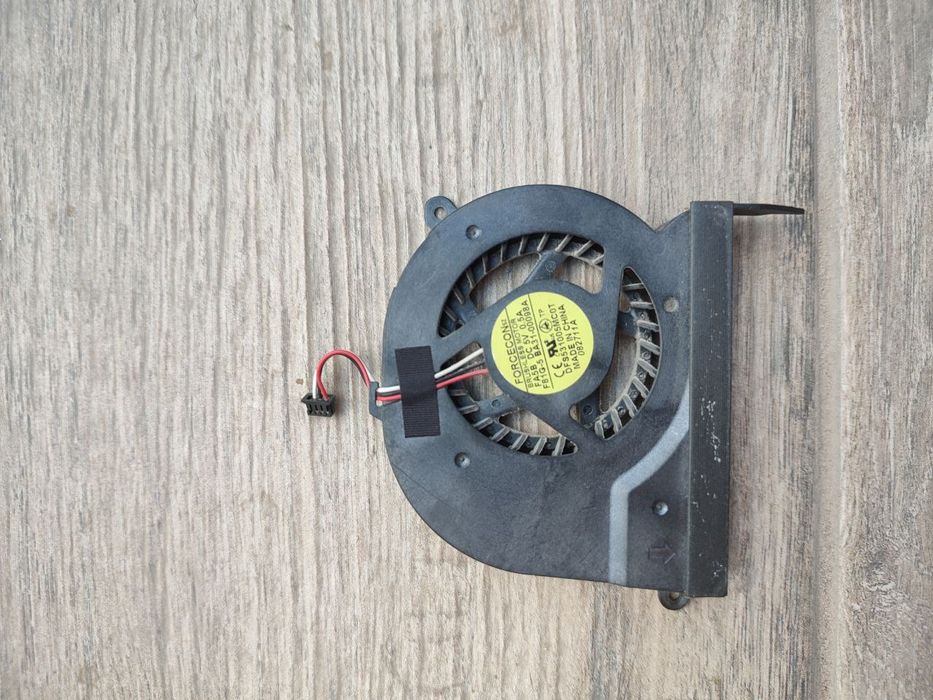 Кулер для ноутбуку