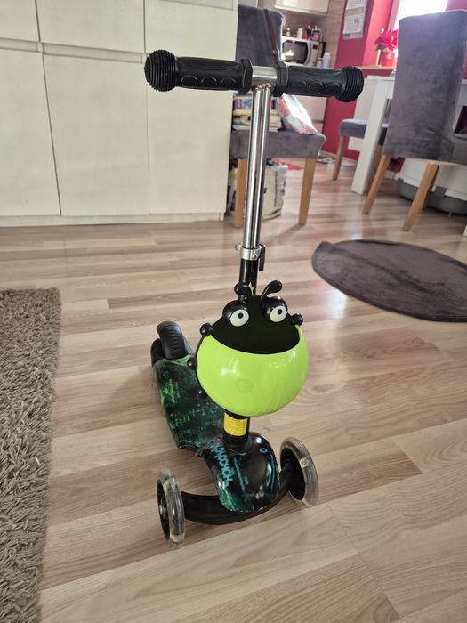 Sprzedam nowa hulajnoge biedronkę