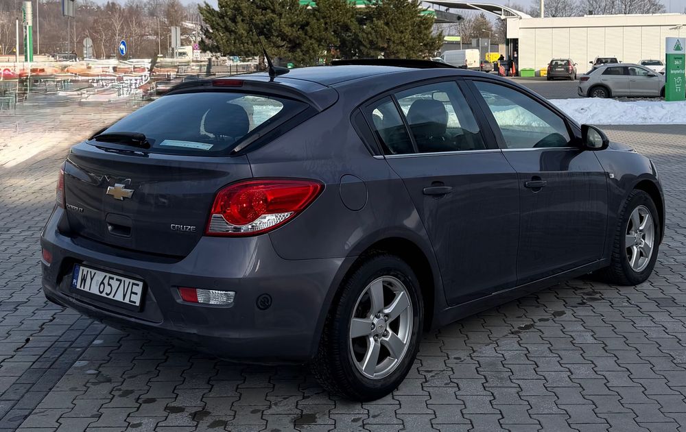 Chevrolet Cruze 1.6 LPG automat 2011 rok